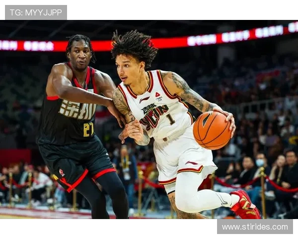 [CBA]梅肯妙传 威尔逊追身三分应声入网.